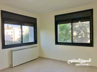  6 شقة للبيع في عين منجد