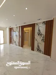  5 شقه مميزه للبيع بحر مباشر