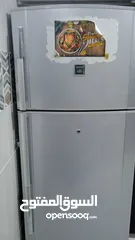  1 ثلاجة شارب للبيع