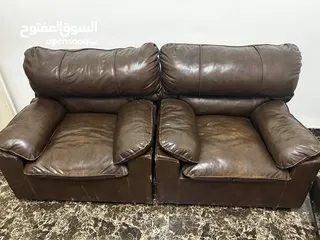  3 كنبايه عدد 2 جلد بني محروق