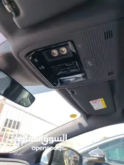  14 VOLKSWAGEN ID.4 CROZZ PRO   مع فتحه بانورما متحركة عداد 9k فقط