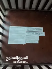  4 للبيع  سرير  اطفال مع مترس مستعمل قليل  baby bed with mattrres like new up to5 years you can baby us