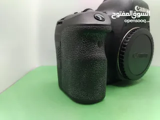  8 كاميرات كانون وعدسات 5D Mark IV, 6D Mark II, RP, 250D, 200D  شترات أقل من 1k وبطاريات إضافية