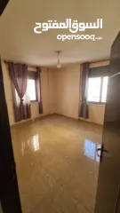  1 شقة غير مفروشة للايجار في ام الشرايط قرب عسل وبصل