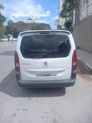  2 بيجو ريفتر