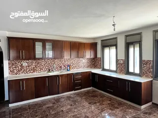  1 مطبخ مستعمل مع الشايش شبه جديد