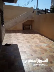  3 شقه للبيع في الحي الشرقي
