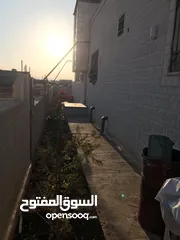 5 منزل مستقل شبه فيلا اربع واجهات حجر قريب من الشارع الرئيسي