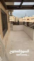  15 شقة طابقية مميزة طابق أخير مع روف للبيع بإم السماق