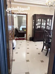  2 شقه ضاحية الرشيد،ط 3 مساحة 170 م داخلي مطله محاطه بكل الخدمات، 12 سنه، من المالك مباشره، و افضل سعر.