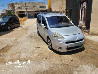  6 بيجو بارتنر