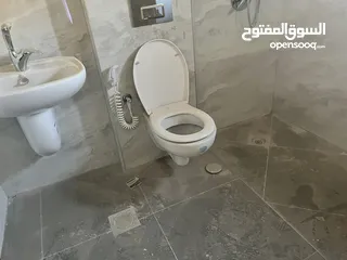  9 شقة في الطيرة الوسيط العقاري