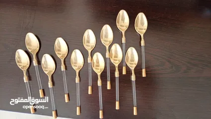  1 gold-plated set of teaspoons