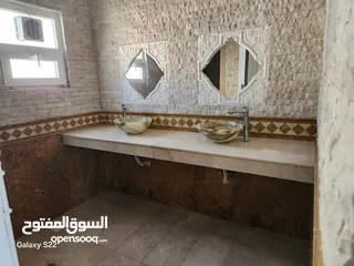  2 فيلا للايجار خلف سلطان تصلح لروضة villa back side sultan centr