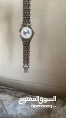 2 ساعه swatch اصليه للبيع بنصف سعر الجديده