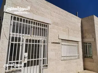  3 بيت مستقل للبيع منطقه ام رمانه  على حدود شفا بدران