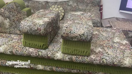  18 للبيع جلسة عربية خليجية فاخرة وجودة عالية!
