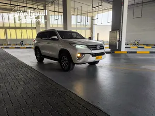  18 Toyota fortuner 2019 VX.R