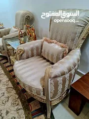  14 Sofa set ITALYطقم كنب ايطالي فاخر  نخب4 قطع 7   مقاعد و 4 قطع.  1 كبير + 3 طاولات ممتازة من الكويت