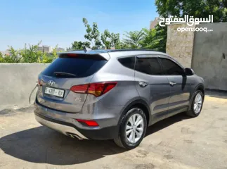  5 جيب هيونداي  سنتافي 2016  سبع ركاب للبيع