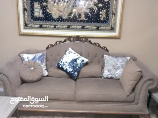  4 طقم كنب بحالة ممتازة