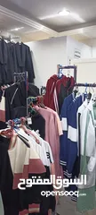  10 محل ملابس جاهزة على شارع عام مميز