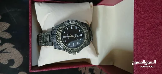  6 ساعات يد ماركة ابلكس