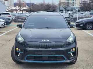  1 كيا نيرو كهربا 2022 لون اسود مميز عداد قليل 37 الف فقط  فل إلا فتحه وارد كوري فيها heat pump