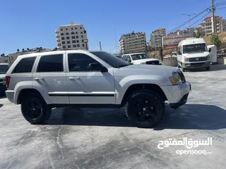  3 جيب جراند شيروكي 2010