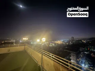  17 للبيع منزل إطلالة على ساحة الأمويين