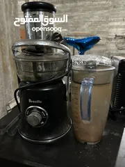  18 عدة محل  كاملة مع طاولات وكراسي للبيع