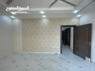 9 شقه 220 م دوبلكس مع رووف فاخره للبيع جنوب غرب دوار اللوازم لجامعه اليرموك