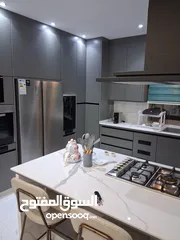  12 شقه سكنيه استثمارية مميزه للبيع