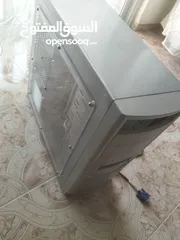  9 كمبيوتر قديم للبيع بس ناقصه كرت شاشه معو كيبل تشغيل و مع كيس مرتب تشوف جواه زي الجيمنج بسعر رخيص