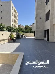  3 شقة شبه ارضي 240 متر مع ترس 250 متر و باربيكيو و شلال و كراج خاص في ضاحية النخيل تشطيب فندقي