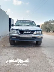  2 للبيع بكم اسوزو غمارتين موديل 2002