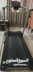  1 جهاز مشي كهربائي للبيع بحالة جيدة جدا