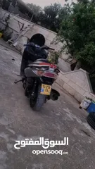  1 دراجه KYMCO 300