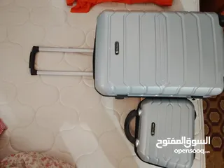  1 شنطه سفر للبيع المستعجل