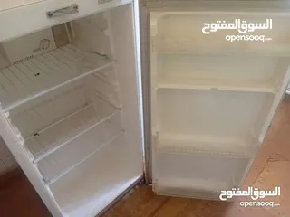  6 ثلاجه توشيبا تبريد هوا نظيفة للبيع ب 55 دينار قابل للتفاوض