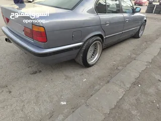  2 سياره 520للبيع جنط البينا معرض فتحه كهربا قير عادي  متور2000 السياره حيلها صلاة النبي