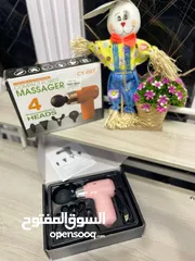  1 فرد مساج 4*1 قوة ضرب تصل إلى حوالي 9 كجم، ونقل الاهتزاز إلى العضلات العميقة يمكن للمحرك القوي أن يُن