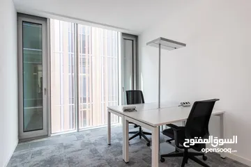  4 Private office space for 1 person in DUQM, Squadra