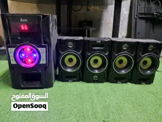  3 1 big & 4 small Bofors