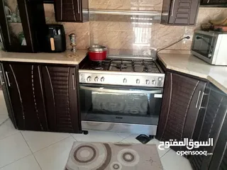  8 بيت للبيع بحاله ممتاز