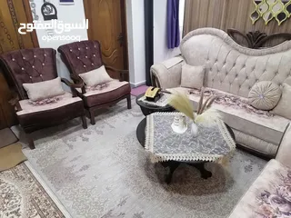  3 طقم كنب خشب زان تفصيل..7مقاعد او 9 مقاعد  لون بيج مورد شكله جميل جدآ والخشب لون بني..