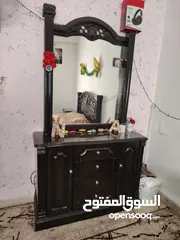  5 غرفة نوم نظيفه جدا وخشب ثقيل