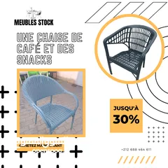  4 une chaise de cafe et des snacks prix wa3er