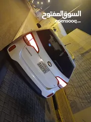  1 كيا  نظيفه جدا ماشيه 150 مبيمه مسجله الى شهر سته 2026 شاشه وميكف بااااارد وكل شي تمام