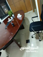  1 طاولة اجتماعات للبيع